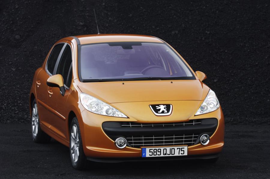  Peugeot 207 2006 года  (фото 90 из 180)